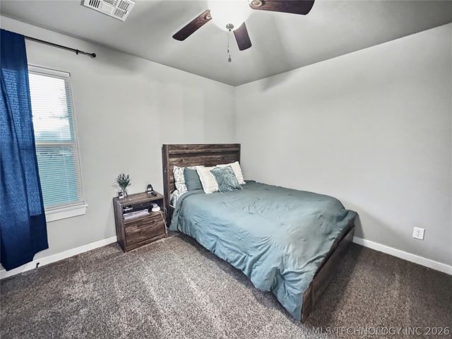 411 S Lee Avenue, Tahlequah, OK 74464