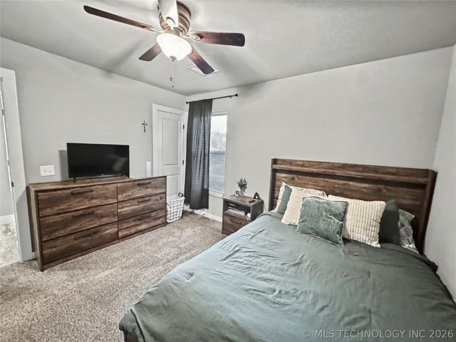 411 S Lee Avenue, Tahlequah, OK 74464