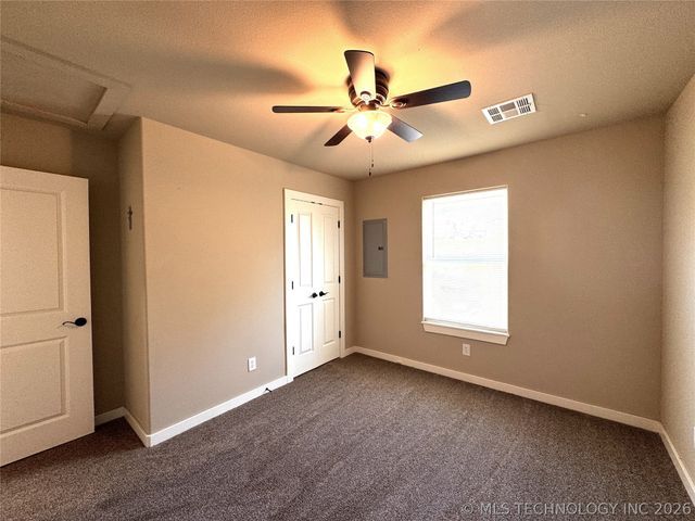 411 S Lee Avenue, Tahlequah, OK 74464