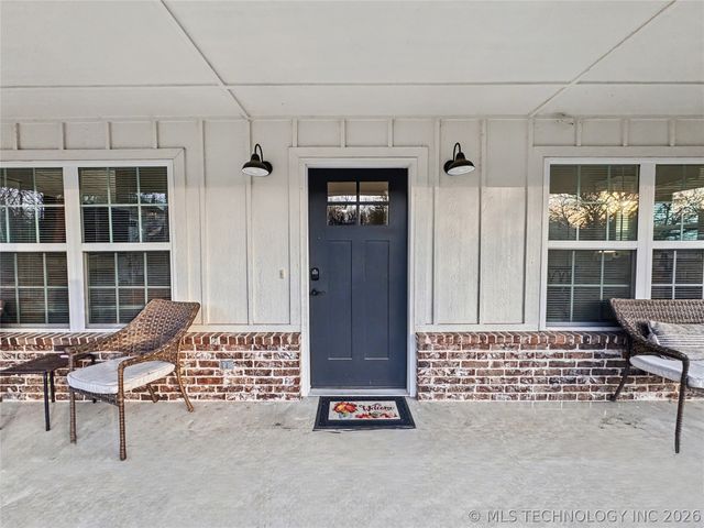 411 S Lee Avenue, Tahlequah, OK 74464