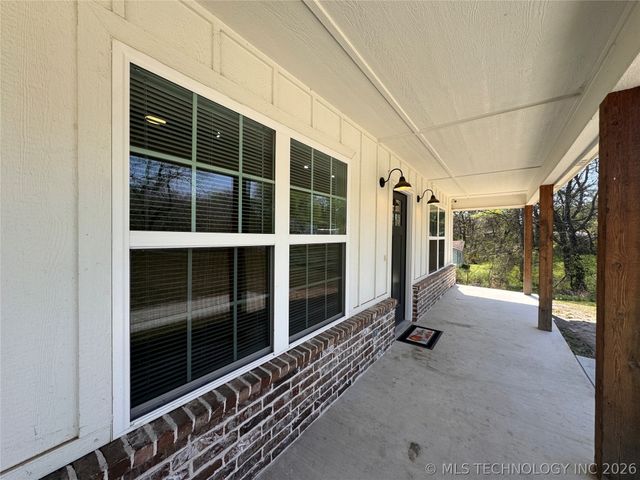 411 S Lee Avenue, Tahlequah, OK 74464