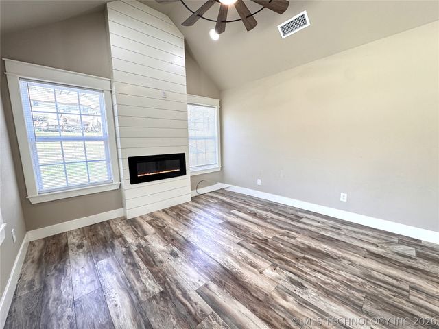411 S Lee Avenue, Tahlequah, OK 74464