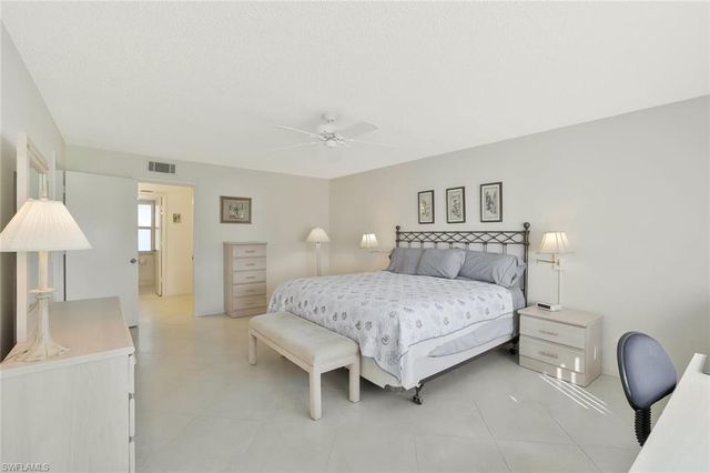 278 Winners CIR # 2672, Naples, FL 34112