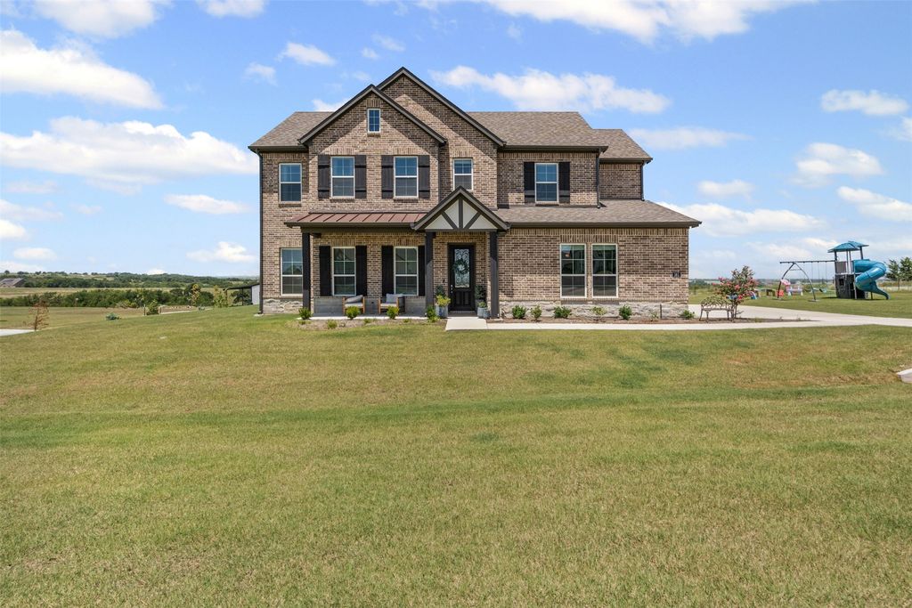 161 Hillock Court, Decatur, TX 76234