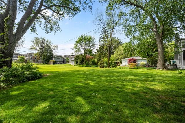 974 Princeton Avenue, Highland Park, IL 60035