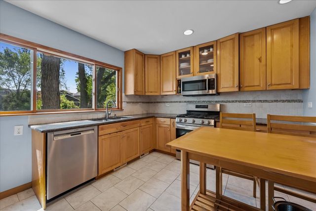974 Princeton Avenue, Highland Park, IL 60035