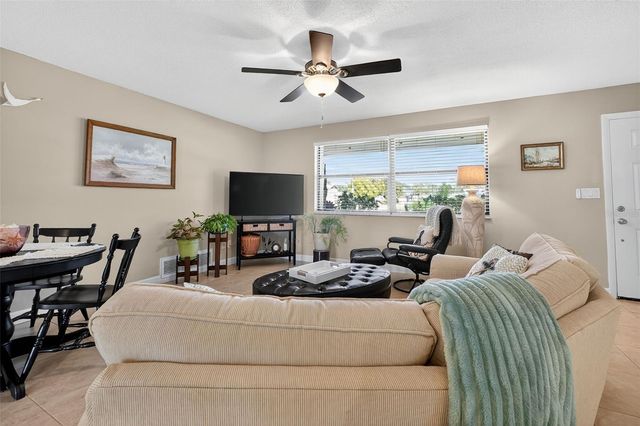 2324 GREEN STREET, South Daytona, FL 32119