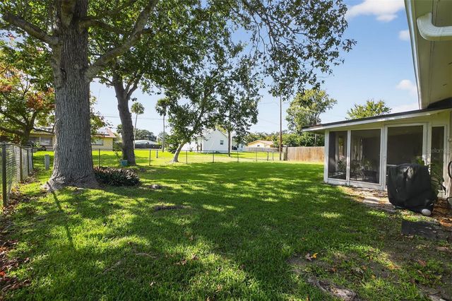 2324 GREEN STREET, South Daytona, FL 32119