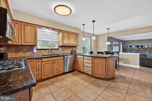 36 NASHUA DR, Sicklerville, NJ 08081