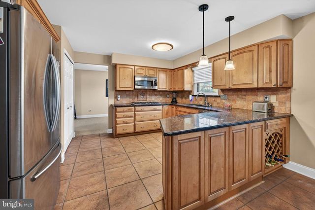 36 NASHUA DR, Sicklerville, NJ 08081
