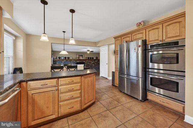 36 NASHUA DR, Sicklerville, NJ 08081