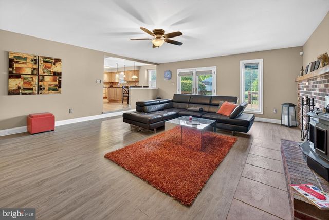 36 NASHUA DR, Sicklerville, NJ 08081