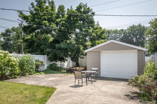 1772 University Street, Ferndale, MI 48220