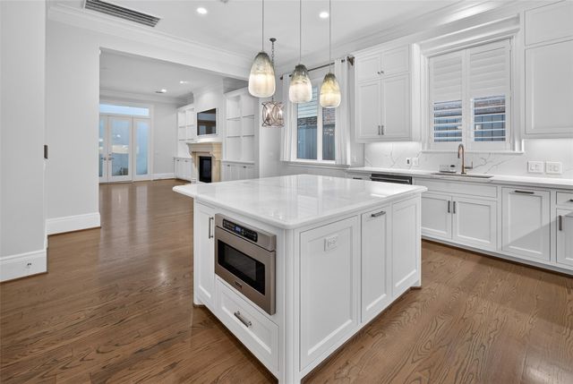 2312 Potomac Drive B, Houston, TX 77057