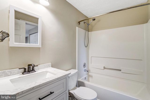 8525 KOLUDER CT, Lorton, VA 22079