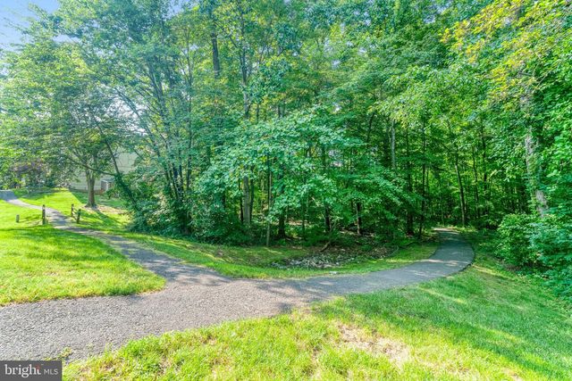 8525 KOLUDER CT, Lorton, VA 22079