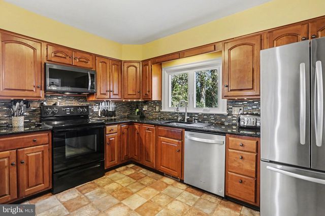 2418 HARVARD AVE, Camp Hill, PA 17011