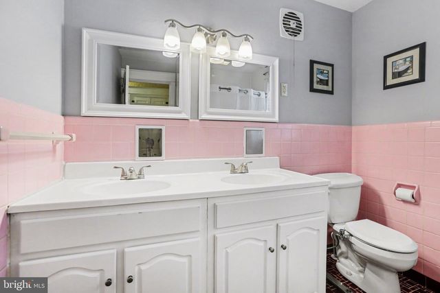 2418 HARVARD AVE, Camp Hill, PA 17011