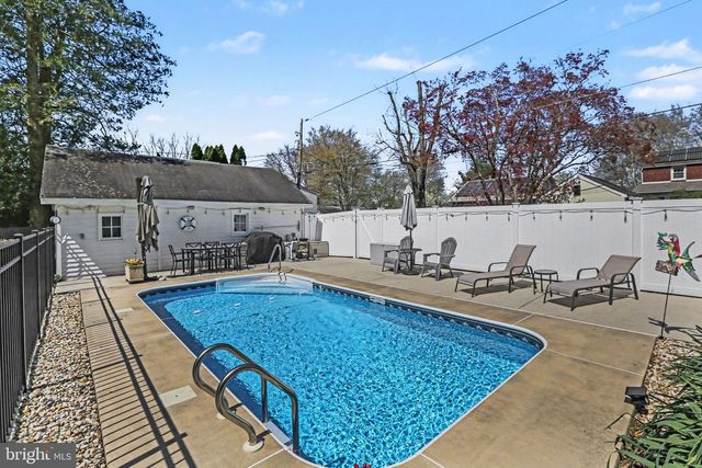 2418 HARVARD AVE, Camp Hill, PA 17011
