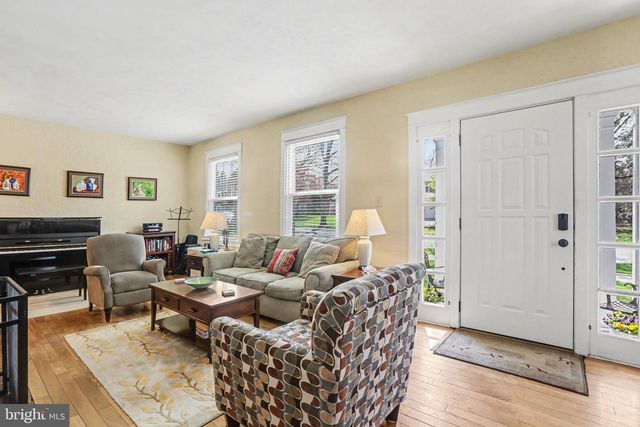 2418 HARVARD AVE, Camp Hill, PA 17011