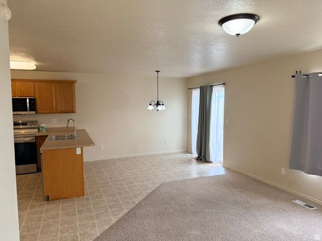 3882 E CASCADE RD, Eagle Mountain, UT 84005