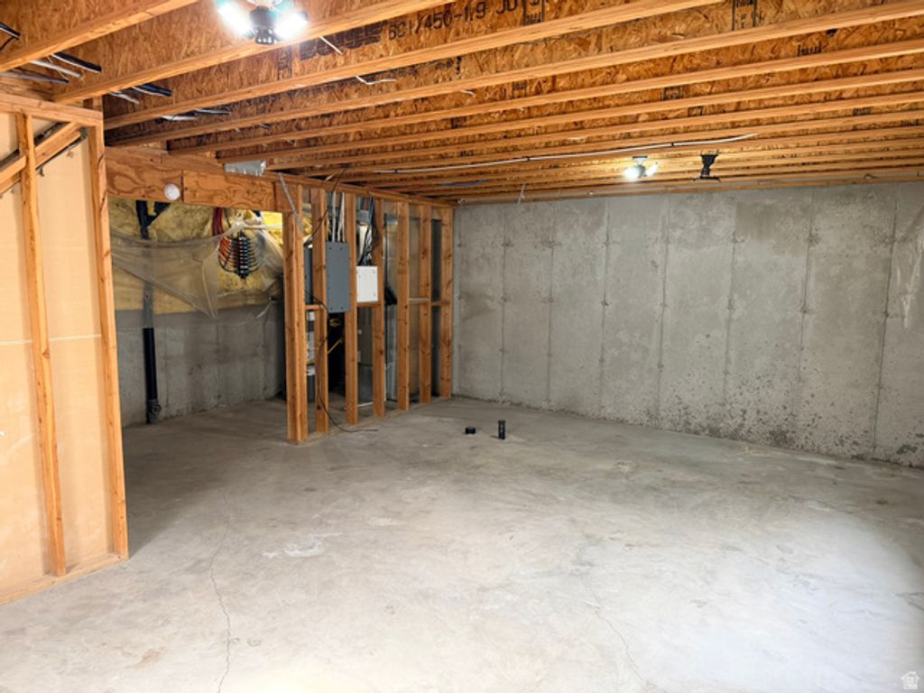 Image 29 of property listing at 3882 E CASCADE RD, Eagle Mountain, UT 84005