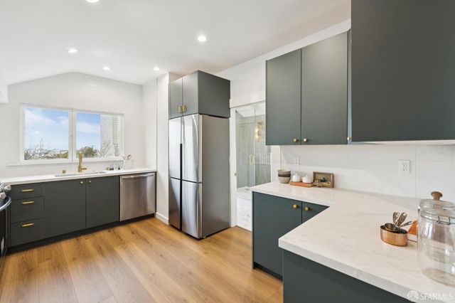 405 Hoffman Street, San Francisco, CA 94114