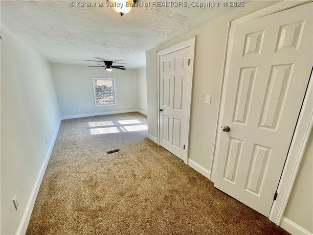 1592 Kilby Street, Charleston, WV 25311