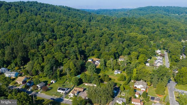 250 MAIN ST, Mohnton, PA 19540
