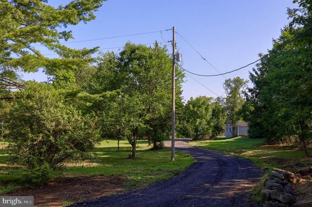 250 MAIN ST, Mohnton, PA 19540