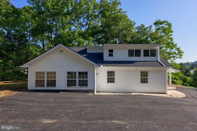 250 MAIN ST, Mohnton, PA 19540