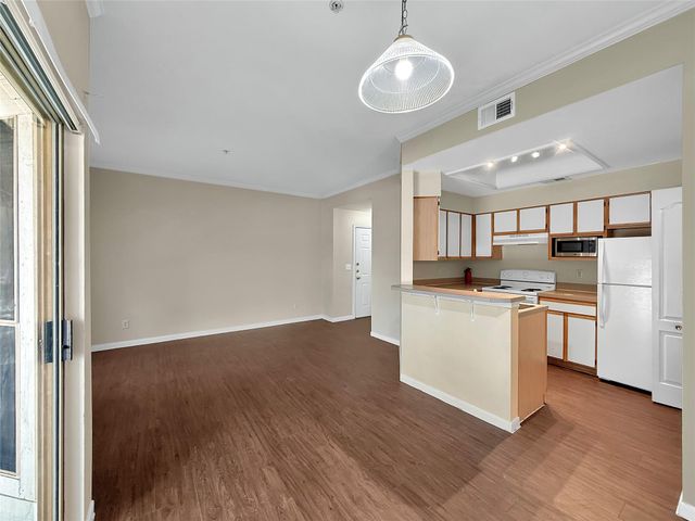6000 Shepherd Mountain CV 1020, Austin, TX 78730
