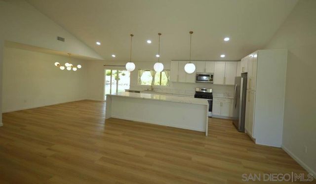 16590 Casero, San Diego, CA 92128