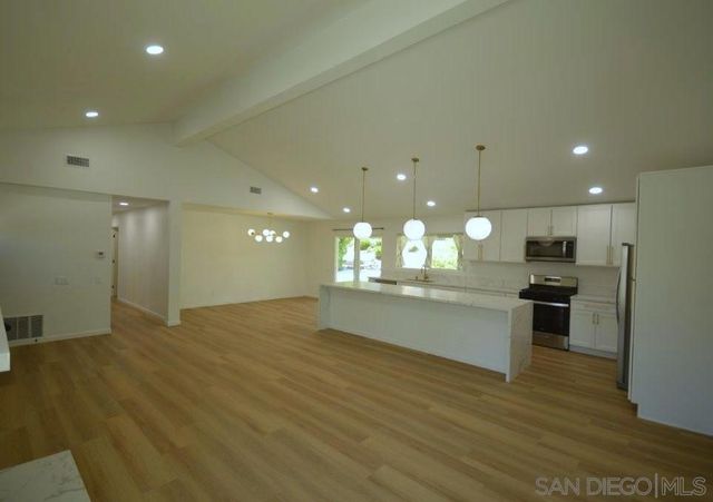 16590 Casero, San Diego, CA 92128