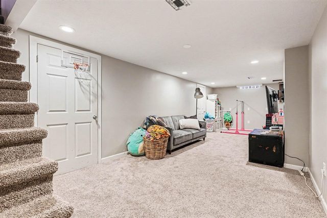 4261 Mohawk Avenue, Grandville, MI 49418