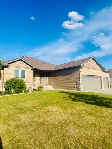 6810 24 Street S, Fargo, ND 58104