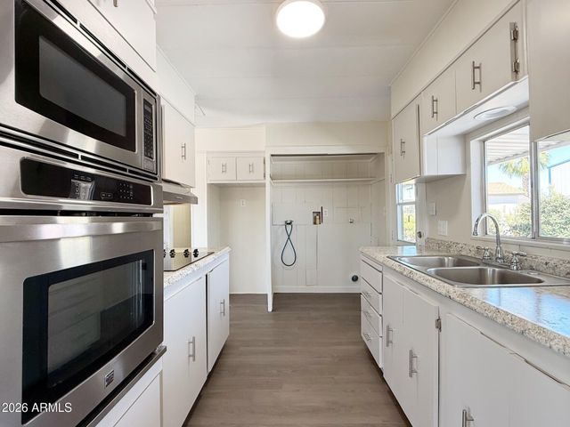 7558 E BAYWOOD Avenue, Mesa, AZ 85208