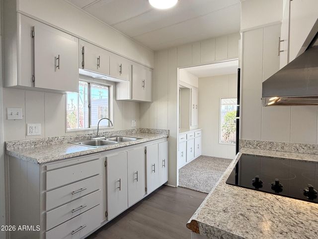 7558 E BAYWOOD Avenue, Mesa, AZ 85208
