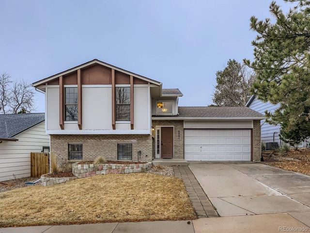 2001 Vineyard Dr, Castle Rock, CO 80104