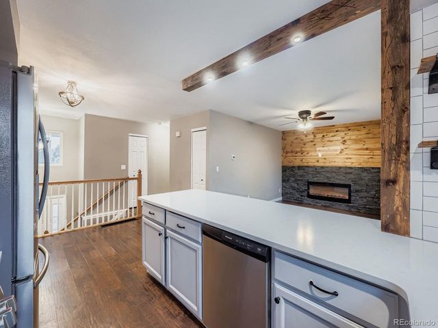 2001 Vineyard Dr, Castle Rock, CO 80104