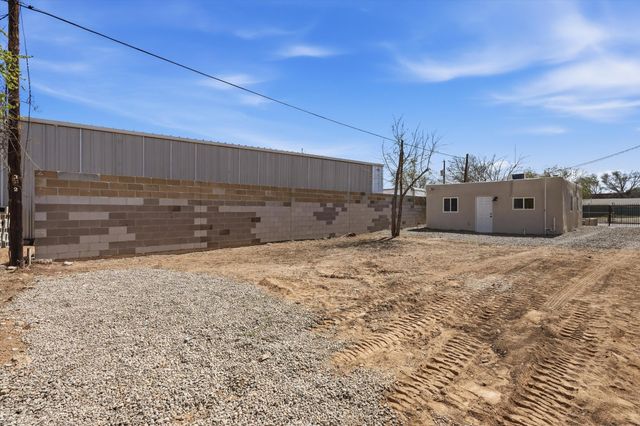 127 Veranda Road NW, Albuquerque, NM 87107