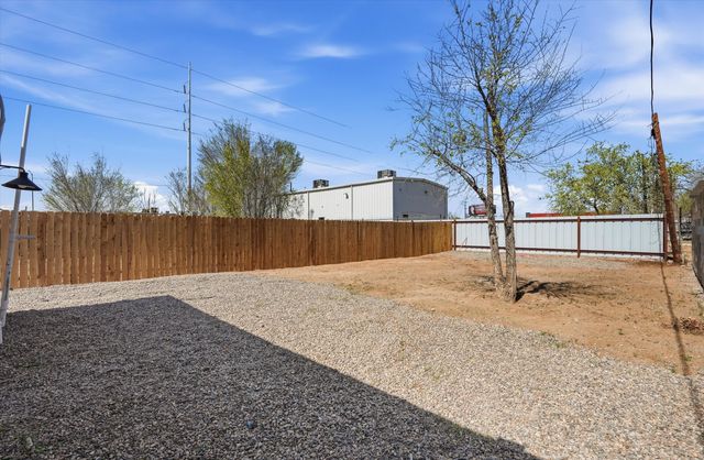 127 Veranda Road NW, Albuquerque, NM 87107