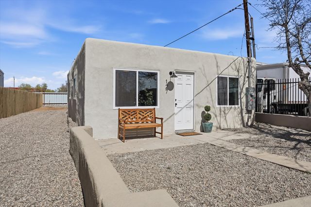 127 Veranda Road NW, Albuquerque, NM 87107