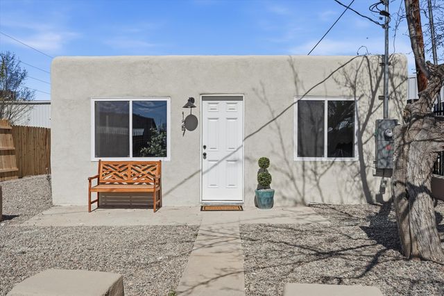 127 Veranda Road NW, Albuquerque, NM 87107