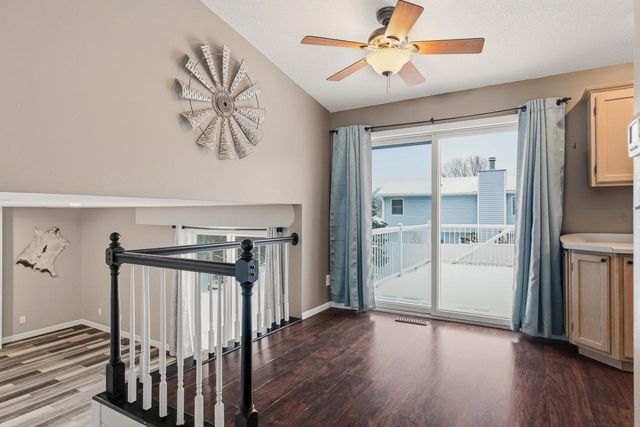 1978 Sandalwood DRIVE, Onalaska, WI 54650