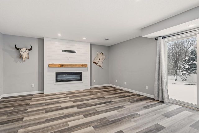 1978 Sandalwood DRIVE, Onalaska, WI 54650