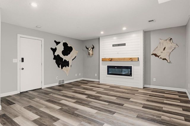 1978 Sandalwood DRIVE, Onalaska, WI 54650