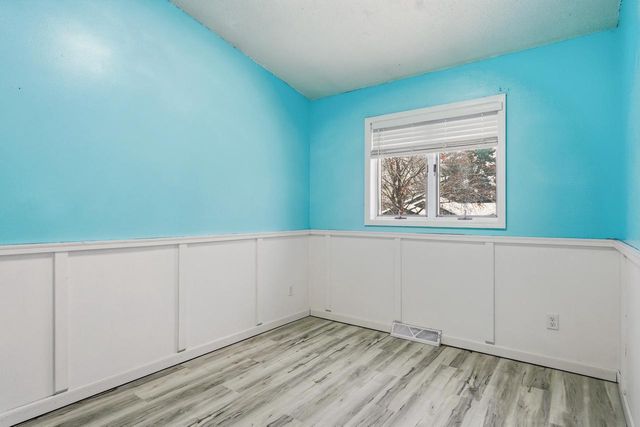 1978 Sandalwood DRIVE, Onalaska, WI 54650