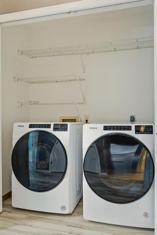 1978 Sandalwood DRIVE, Onalaska, WI 54650