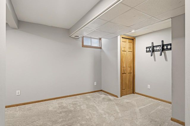 1978 Sandalwood DRIVE, Onalaska, WI 54650